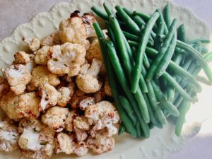 air-fryer-cauliflower-blanched-green-beans-lemon-juice